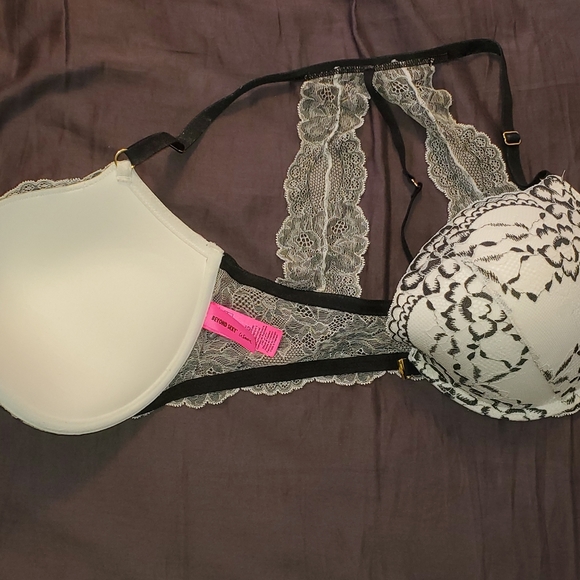 Victoria's secret beyond sexy 34DDD front closure bra. - Picture 5 of 5